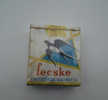 Régi retro nosztalgia Fecske füstszűrős cigaretta bontatlan csomagolásban