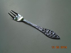 Áttört, dombormintás holland desszertes villa