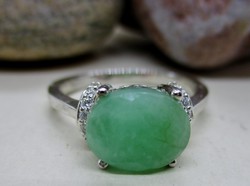 Szépséges valódi smaragdköves ezüstgyűrű 
