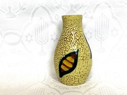B. Várdeák Ildikó kerámia váza, 16 cm.