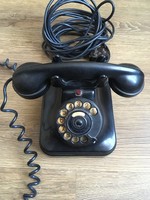 Régebbi bakelit telefon