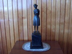 Nagyméretű Chiparius bronz szobor: Kalapos hölgy, hibátlan