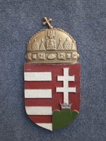 Nagy méretű festett magyar címer. Öntvény.