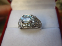 Exkluzív, tiszta vízkék akvamarin ezüst gyűrű 925