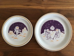 Zsolnay űrhajós tányérok