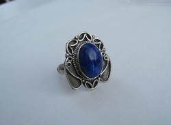 Régi, kézműves, törzsi jellegű ezüst gyűrű kék kővel, állítható!