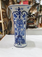 Dellt porcelán váza 