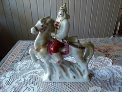 Porcelán lovas nagyméretű szobor  orosz vagy ukrán?