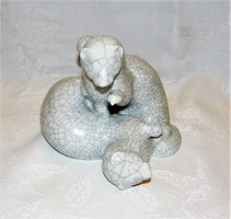 Játszó állatok repesztett Neubach porcelán figura