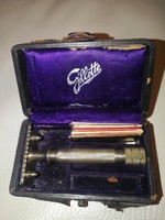 Gillette, antik borotva, használható állapotban! Saját doboz, penge papirokl! Barber shop, Barbiere 
