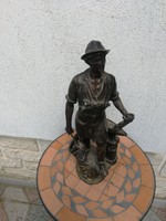 Kovács mester, Szecessziós szobor, szépen kidolgozott Francia szocreál szobor. Fém öntvény! 44,5cm.!
