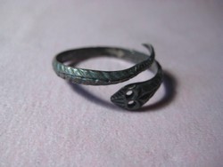 Kobra  , antik   gyűrű , valószínű ezüst   jelzés nélkül , 3 gram