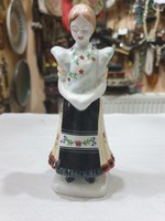 Hollóház porcelain figurine