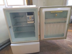 96 cm Magas Hangtalan Retro 1964 Hűtőszekrény Small Noisefree Vintage Refrigerator for Champagne