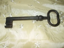 antik nagyméretű vas kulcs pincekulcs 18,5cm 