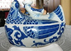 Angol, kék porcelán, tyúk forma tároló, dísz 20 x 17 cm  X