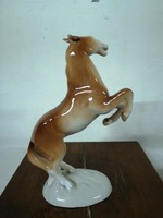 Rolyal Dux porcelán figura " Ágaskodó ló  ". Kézzel festett világos máz. Ritka! L-8 