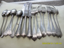 16 db-os monogramos ezüstözött étkészlet darabok kés,villa,kiskanál