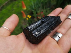 Fekete turmalin kristály, ásvány
