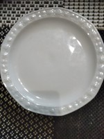 Fehér tányér 19 cm  dombor műves  600ft hibátlan