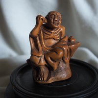Buddha Szerzetes Miniatűr Szobor Fafaragás japán fa netsuke necuke aszkéta meditáció jóga feng shui
