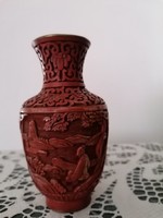 Kínai jelenetes vörös cinóber váza RItka mintával!