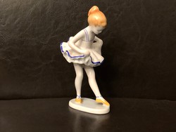 Hollóházi balerina, 14 cm.