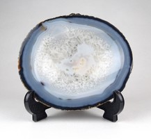 1A459 Jelzett brazíliai kék fehér achát csiszolt kőzet hamutál 15.2 cm