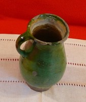 Antik zöld mázas csákvári tejesköcsög a 19. század végéről