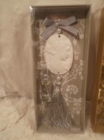 Illatosító parfüm - bontatlan - Vintage stílus - szép ajándék - doboz méret 25 x 10 cm 