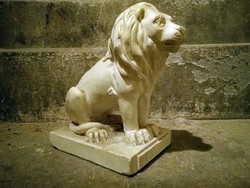 Régebbi gipsz oroszlán szobor kb. 23cm, 1kg