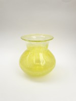 Retro karcagi (berekfürdői) irizáló fátyolüveg váza - sárga repesztett üveg, jég zúzmaramintás