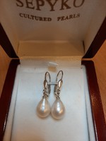 Ezüst fülbevaló valódi csepp alakú gyöngyökkel  ag925