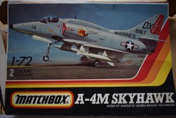 Matchbox A-4M Skyhawk repülő repülőgép makett 1982 nincs összeállítva