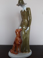 Hollóházi kutyás nő, 40 cm porcelán figura