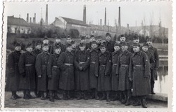 Cca 1941 Eskütétel után, katonai csoportkép (Pécs, Balokány-liget)