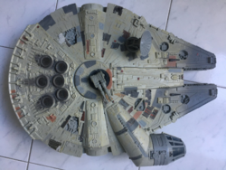 STAR WARS - Millenium Falcon (műanyag)