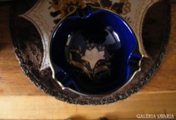 Cobalt blue, 15 cm dia. Ashtray 24 arms. Painted with gold