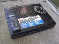 Sharp VHS VC-A2116/GM videomagnetofon távirányítóval