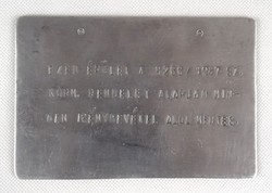 1B496 Régi 1947-es alumínium épület tábla 10 x 15 cm