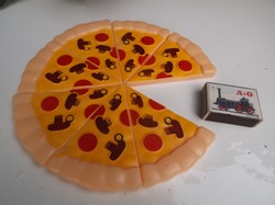 Boltos játék  - 7 szelet  - Új - NAGY - pizza - 21 cm - 10 x 7,5 cm 