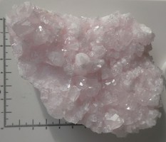 Fluoreszkáló manganokalcit kristálycsoport 