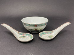 Ritka festésű, Kínai porcelán leveses tál két porcelán kanállal