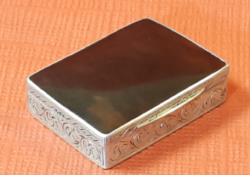 900-as ezüst szelence / gyógyszeres dobozka teknőspáncél tetővel