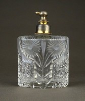 1B946 Régi csiszolt virágdíszes parfümös üveg 11.5 cm