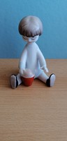 Hollóházi porcelán homokozó kislány figura