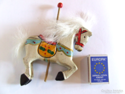 Aranyos fából készült hintaló, körhinta ló, karácsonyi figura, dekoráció, dísz