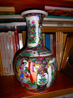  Famille Rose  Kínai porcelán  váza kézi festés Jingdezhen-volt császári manufaktúra terméke