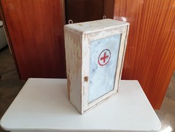 Régi fali fa elsősegély szekrény vintage üveges orvosi gyógyszeres faliszekrény
