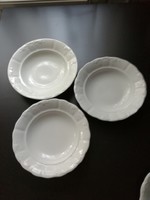 Zsolnay dombormintás fehér paraszt  tányérok - 3 mély és 3 lapos